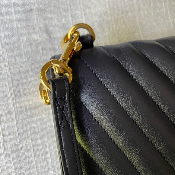 * SOLD* AUTHENTIC SAINT LAURENT YSL CASSANDRE POUCH IN QUILTED LEATHER - Picture 7 of 13